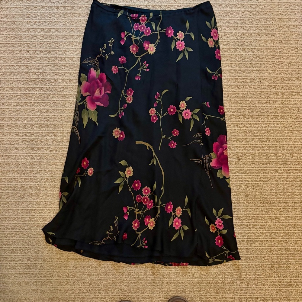 Floral Silk 2 Pièce Black and Pink Women's Dress - Picture 4 of 8